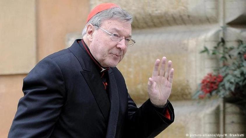 Cardenal acusado de pederastia deja puesto en el Vaticano
