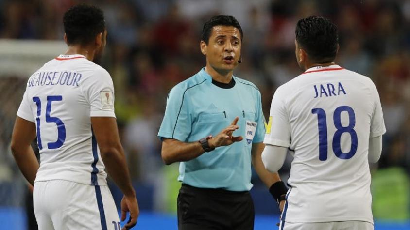 Ex árbitro FIFA lanza grave acusación por VAR no aplicado a Chile: “Cuidado en la final”