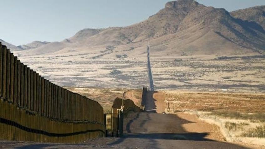 Republicanos proponen US$1.600 millones para muro con México