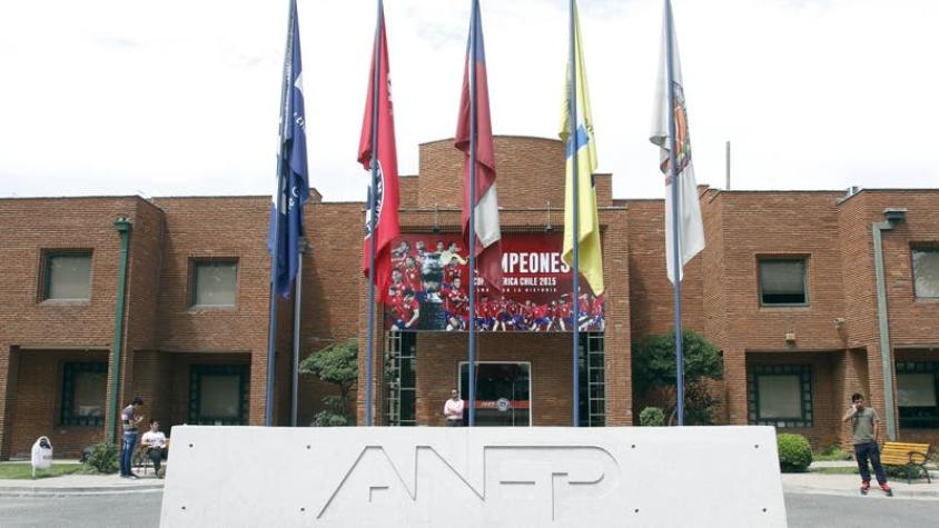 Barnechea queda fuera de la "B" y ANFP da plazo a Naval e Independiente de Cauquenes