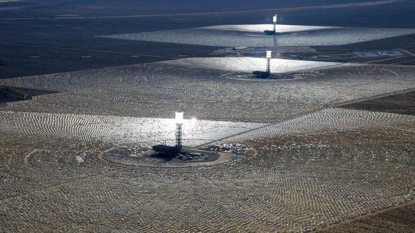 California: compañías de energía solar pagan para que se lleven su electricidad a otros lados