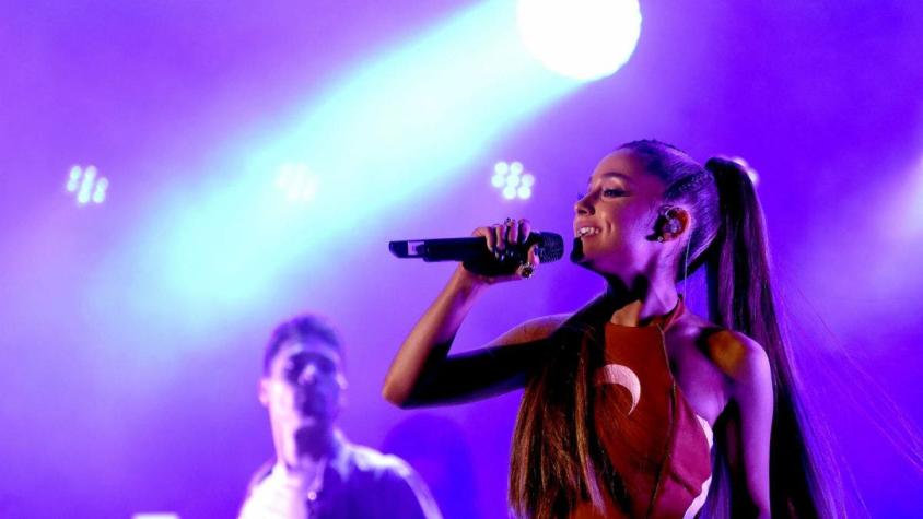 Ariana Grande homenajea a las víctimas de Manchester en su regreso a Chile