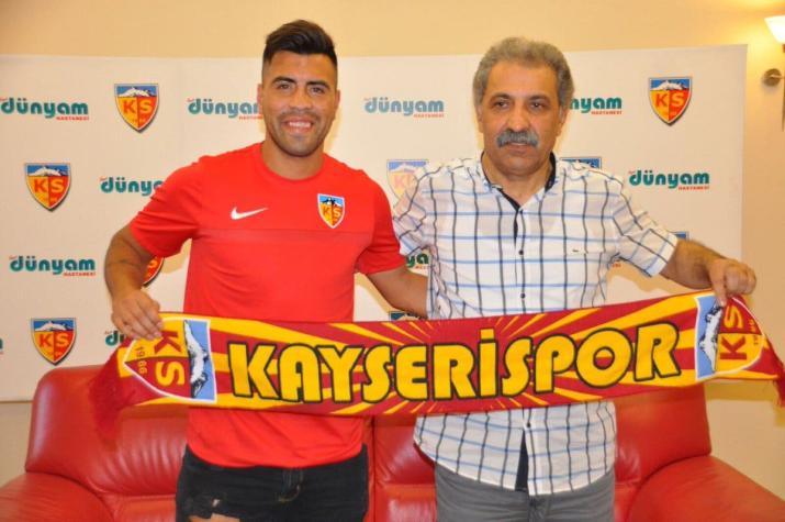 Gonzalo Espinoza es presentado como nuevo jugador del Kayserispor del fútbol turco