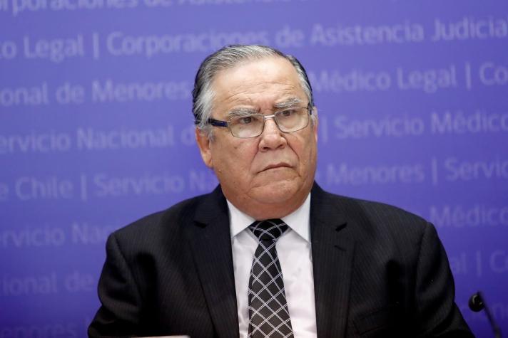 Ministro Campos asegura que informe sobre el Sename es "parcial" y que él habría votado en contra