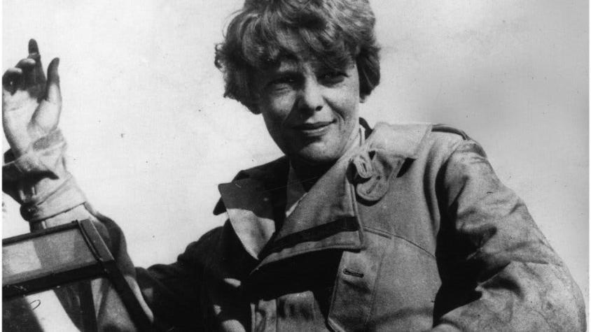 Una borrosa foto podría resolver la trágica y misteriosa desaparición de Amelia Earhart