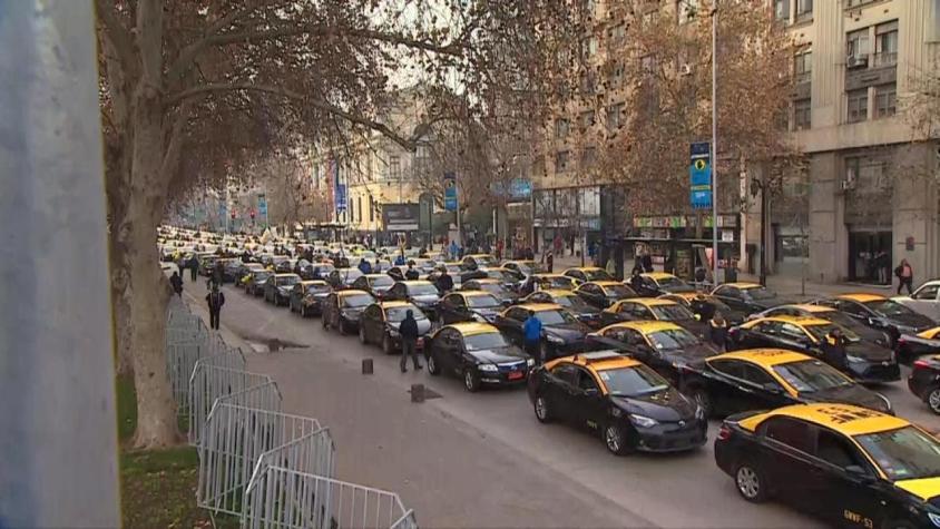 [VIDEO] Taxistas logran la mayor convocatoria a la fecha en protesta contra Uber