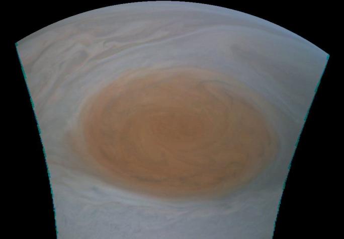 Sonda Juno envía primeras imágenes de su encuentro con la Gran Mancha Roja de Júpiter