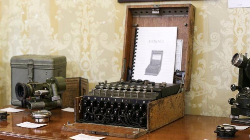 La máquina Enigma: usada por los nazis y encontrada en un mercado de pulgas