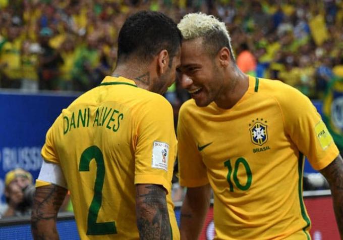 En Brasil aseguran que Neymar le comunicó a sus coterráneos del PSG que jugará con ellos