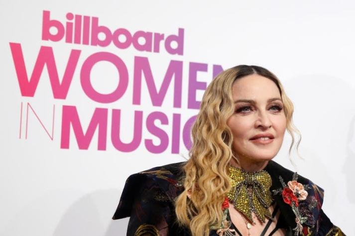 Juez impide una subasta de artículos personales de Madonna