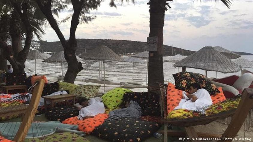 Terremoto en el Egeo causa "minitsunami" en Turquía