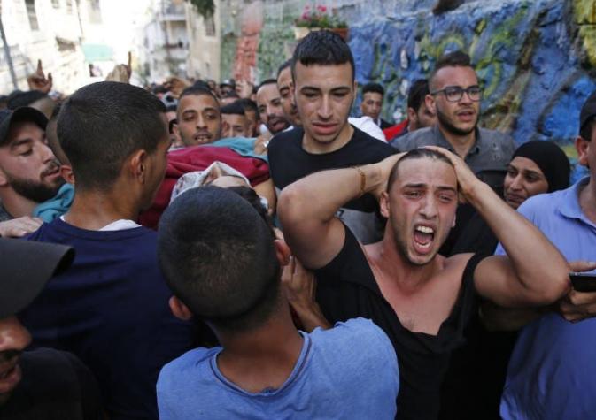 Tres palestinos muertos y cientos de heridos en enfrentamientos en Jerusalén y Cisjordania