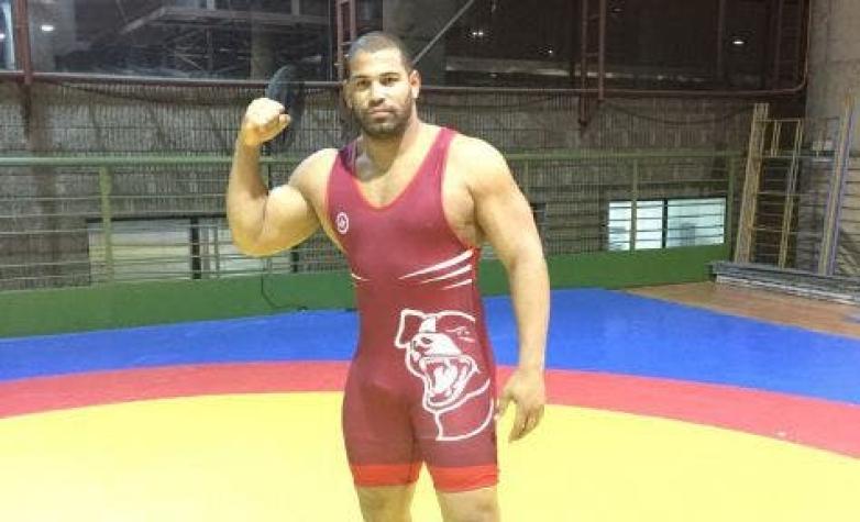 Luchador Yasmani Acosta logra medalla de oro en campeonato en Rumania