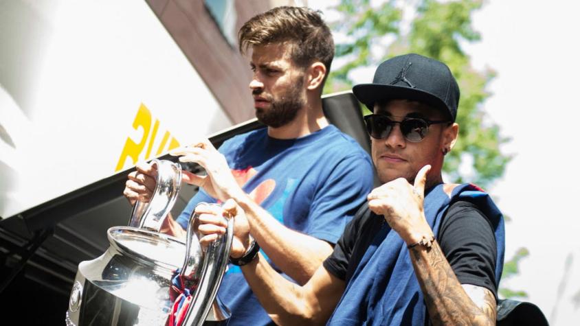 Gerard Piqué anuncia que Neymar "se queda" en el Barcelona