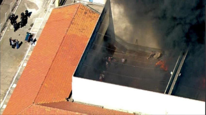 Motín de presos causa incendio en cárcel de Sao Paulo