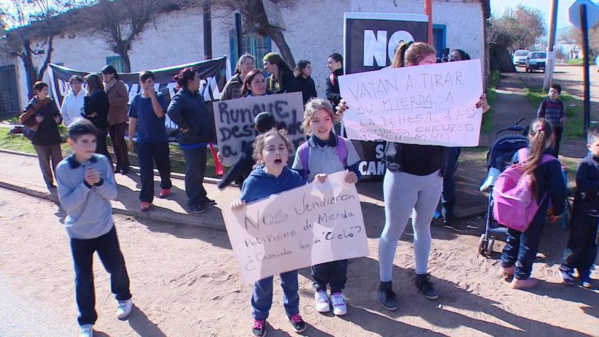 [VIDEO] Alcalde se opone y vecinos protestan contra la construcción de relleno sanitario en Til Til
