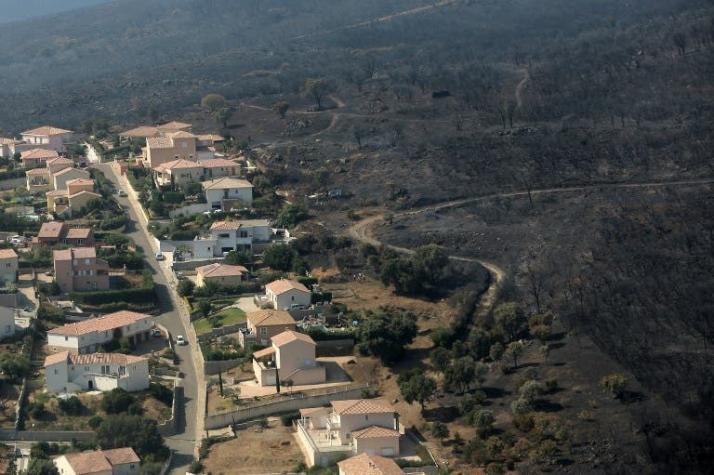 Diez mil personas evacuadas por un nuevo incendio en el sur de Francia