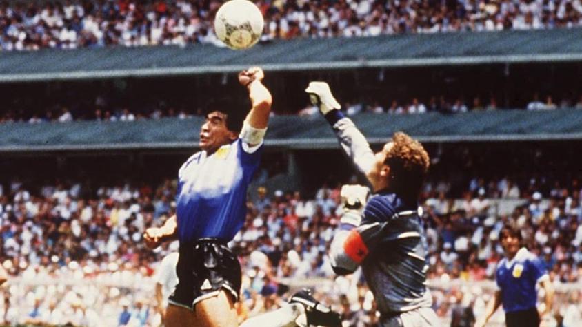 A pesar de "La mano de Dios" Maradona apoya el uso de videoarbitraje en el fútbol