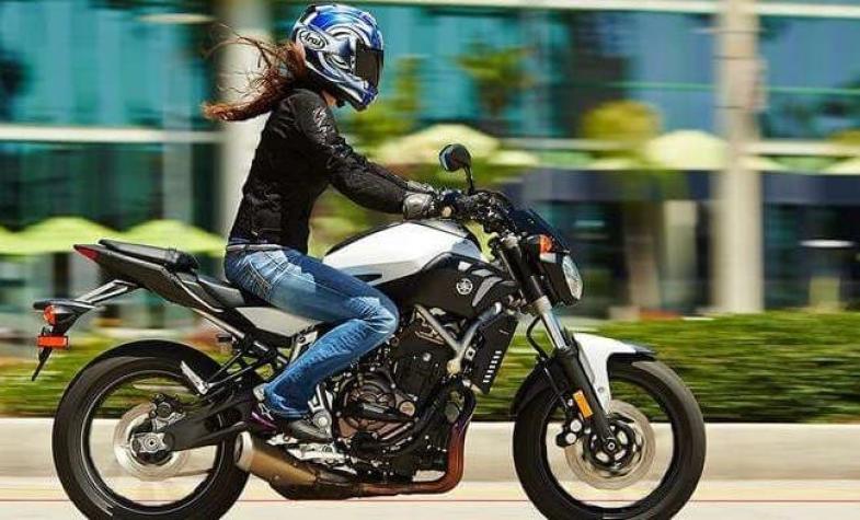 [VIDEO] El boom de las motos en Chile y el aumento de mujeres que las usan