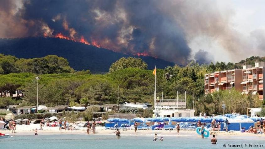 Oleada de incendios pone en alerta máxima a Francia