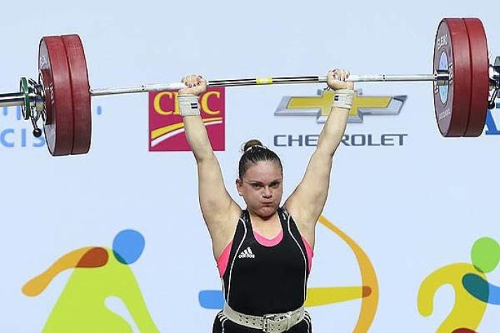 María Fernanda Váldes brilla con dos medallas de oro en Panamericano de Levantamiento de Pesas