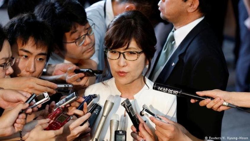 Dimite ministra de Defensa japonesa por escándalo de datos