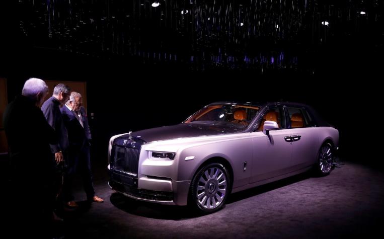Rolls-Royce revela su auto más grandioso, el Phantom VIII