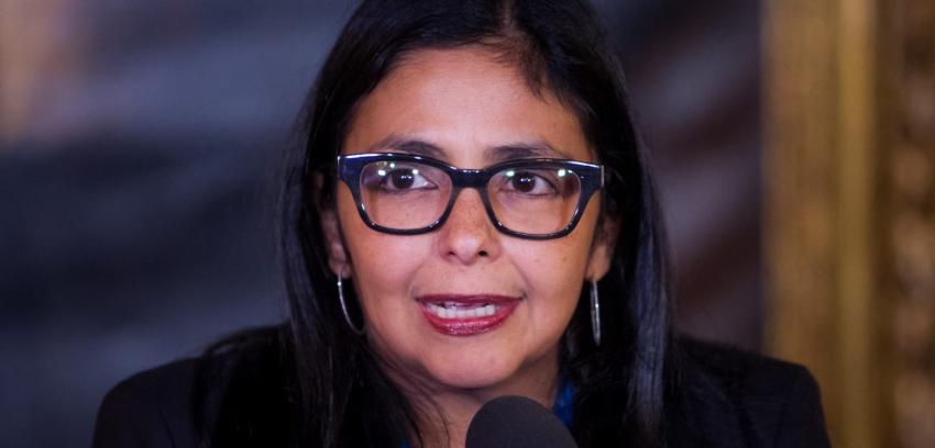 Presidenta de Constituyente venezolana llama "usurpador" a Santos