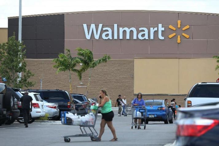 Guerra de Wal-Mart con Amazon llega al cielo con almacén aéreo