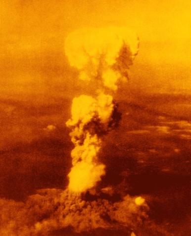 [VIDEO] Así fue el impacto de la bomba nuclear que hace 72 años cayó en Hiroshima