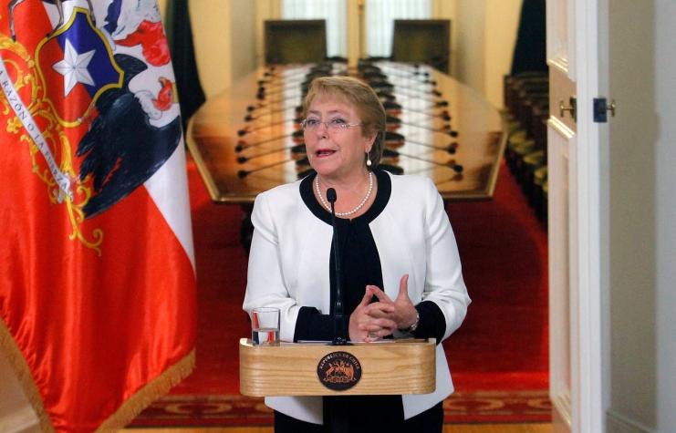 Adimark: Bachelet registra la aprobación más alta desde que estalló el caso Caval