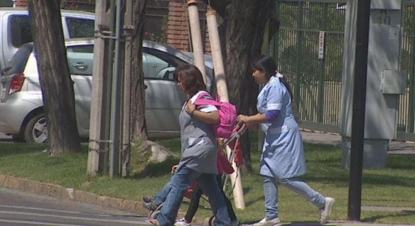 [VIDEO] Caen los empleos de servicio doméstico en Chile