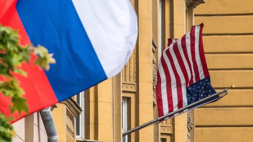 ¿Por qué EEUU tienen tanto personal en sus sedes diplomáticas en Rusia?