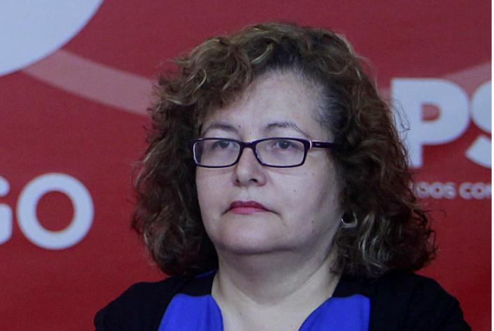 Renuncia subdirectora del Sernam en protesta por apoyo DC a candidatura de Rincón