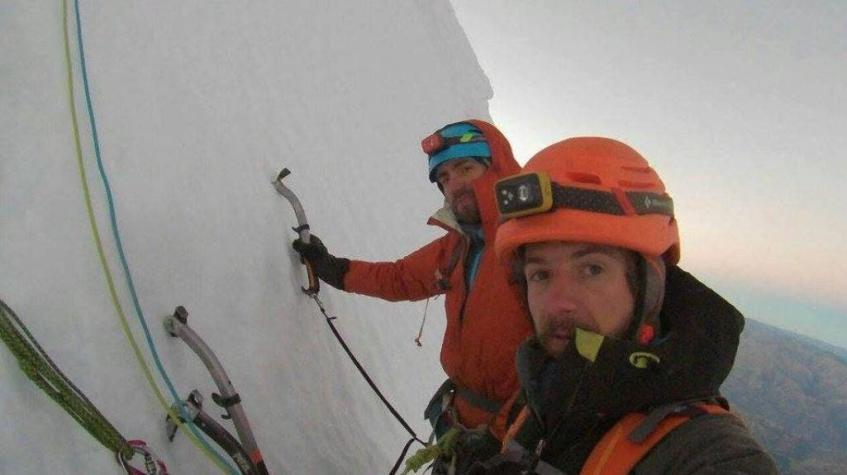 Dos andinistas chilenos y un ruso mueren en avalancha en Perú