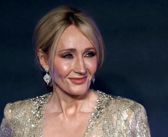 J.K. Rowling se disculpa por criticar a Trump por error en un tuit
