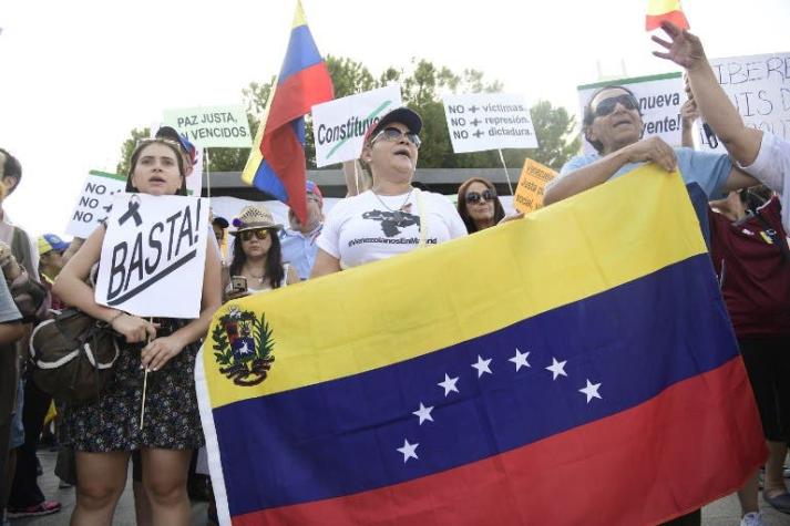 Venezuela: 18 detenidos, militares y civiles, por asalto a fuerte militar