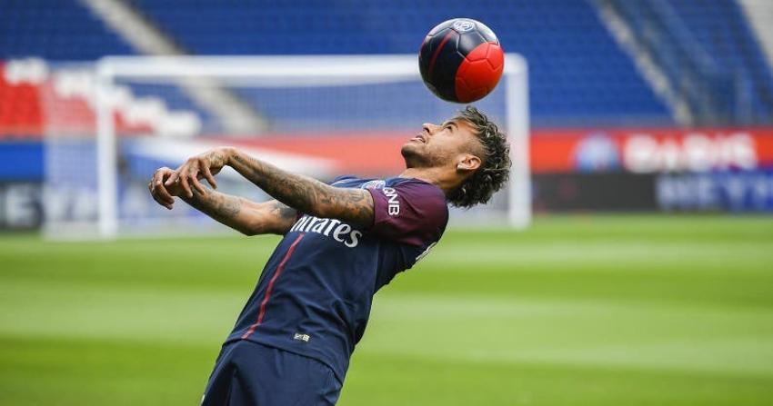 [VIDEO] Así fue la esperada presentación de Neymar en el París Saint-Germain