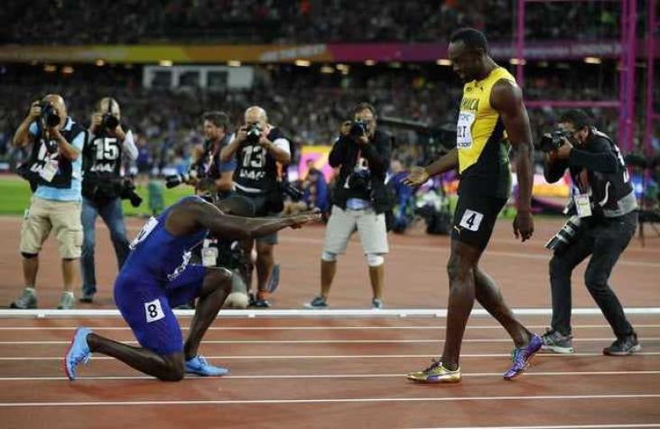 [VIDEO] Gatlin es pifiado y realiza a homenaje a Bolt en el Mundial de Londres