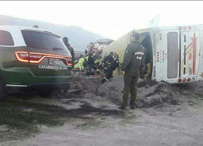 Copiapó: dos muertos deja volcamiento de bus interprovincial