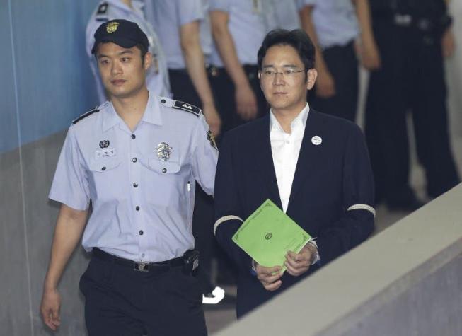 Fiscalía surcoreana pide 12 años de prisión para el heredero de Samsung