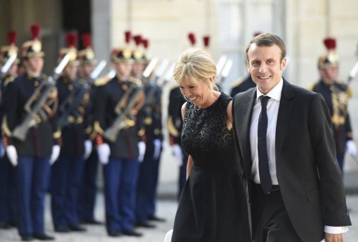 Ola de críticas a propuesta de Macron de asignarle un rol a la Primera Dama