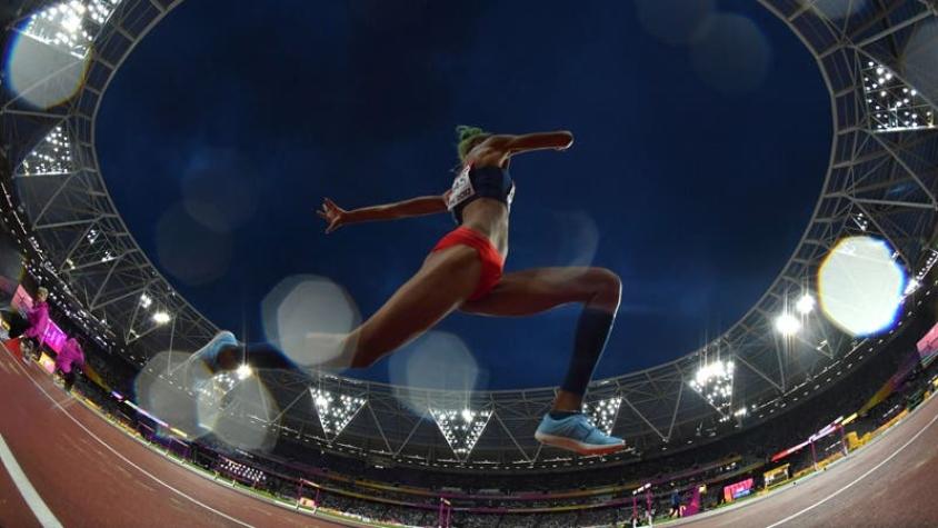 [VIDEO] El histórico salto con que la venezolana Yulimar Rojas ganó oro en Londres 2017