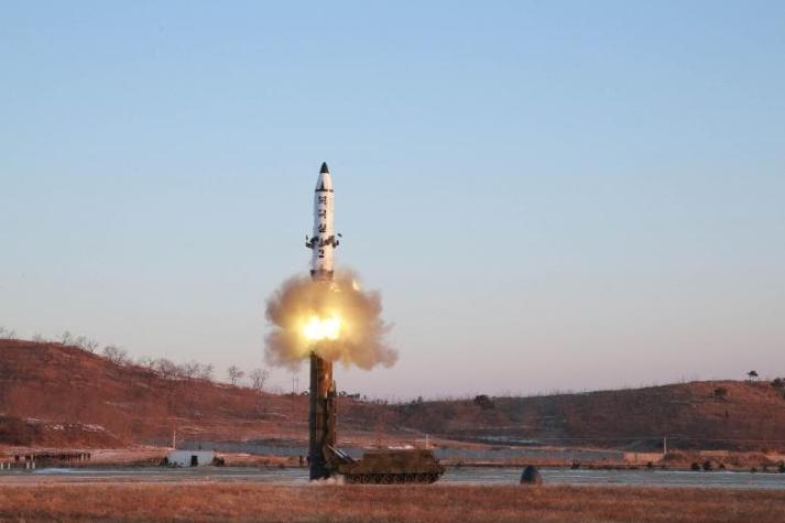 Corea del Norte lanza tres misiles balísticos de corto alcance
