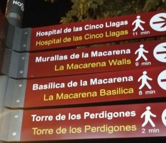 La divertida (y viral) traducción de un cartel turístico en Sevilla