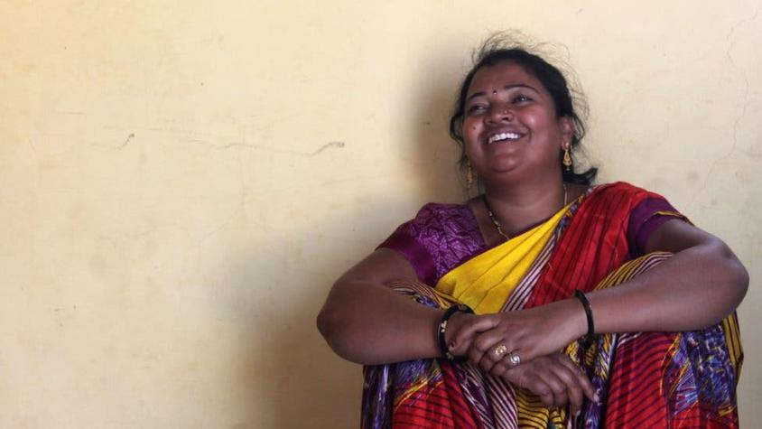 Las mujeres en India que nunca llamaron a sus maridos por su nombre (y ahora se atreven)