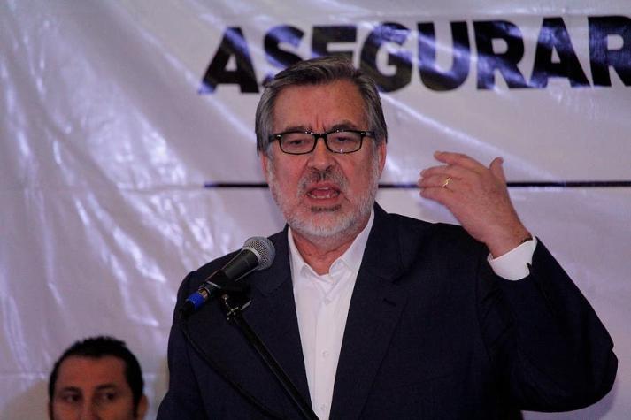 La Araucanía: Guillier asegura que Piñera tiene "una obsesión con el terrorismo"
