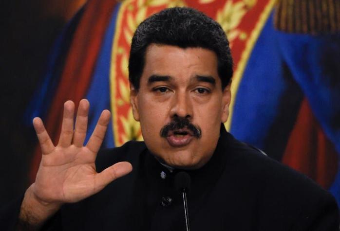 Caracas reacciona con "indignación" frente a Panamá por exigencia de visado