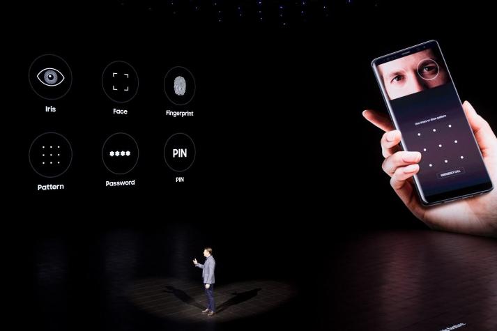 Samsung presenta su nuevo Note 8 para competir con Apple