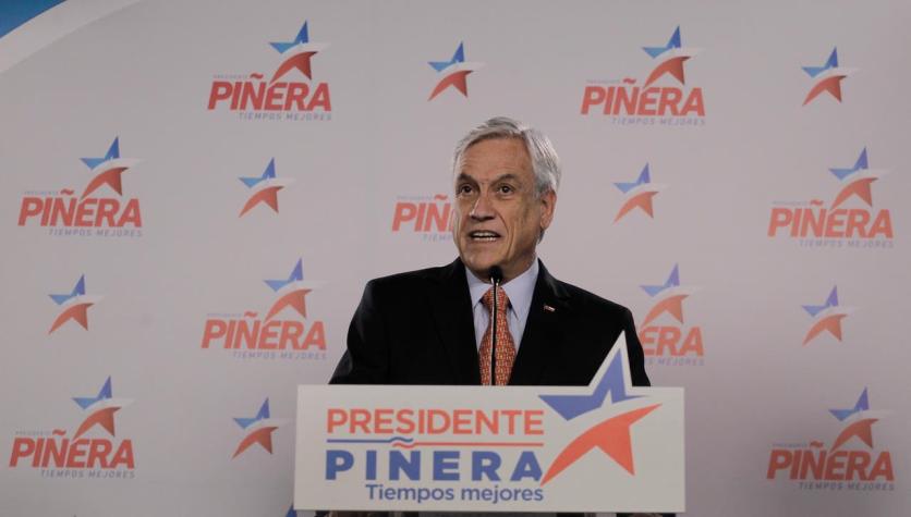 Piñera asegura que "por su beneficio" niños deben ser adoptados "por un padre y una madre"